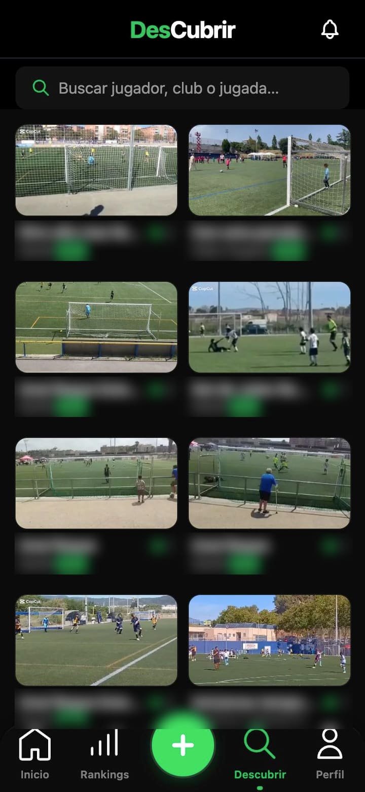 Screenshot of the GolReel Discover screen with a grid of videos